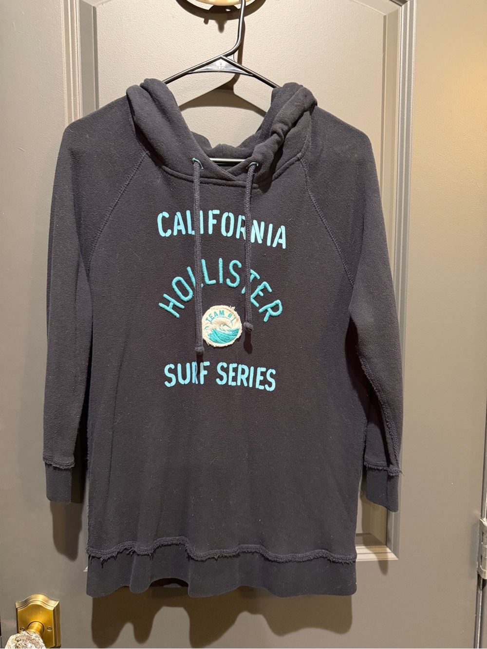 Vintage Hollister Women's California Surf Series Hoodie - Black with Teal Logo